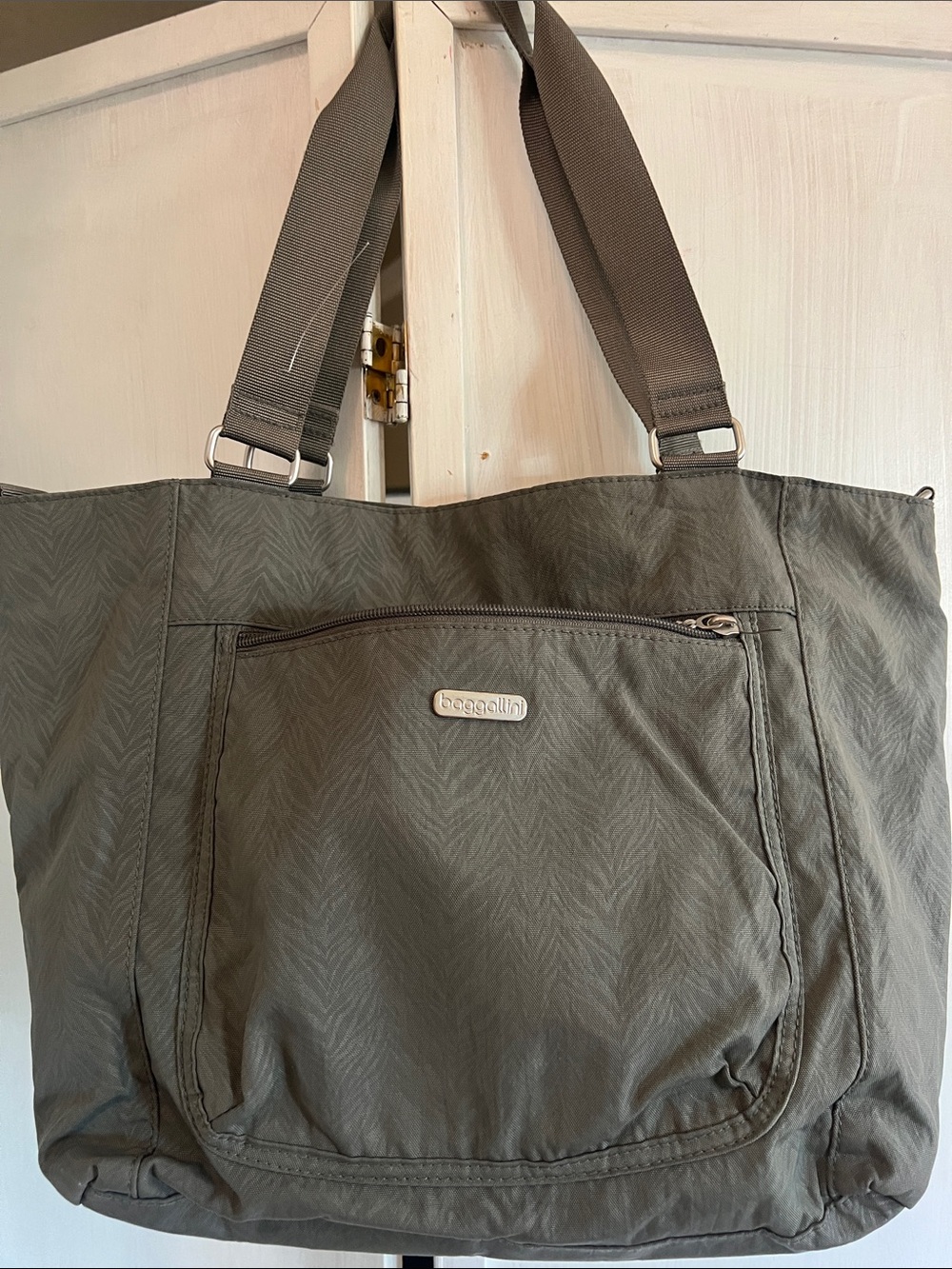 Baggallini Gary Tote with Front Zip Pocket
